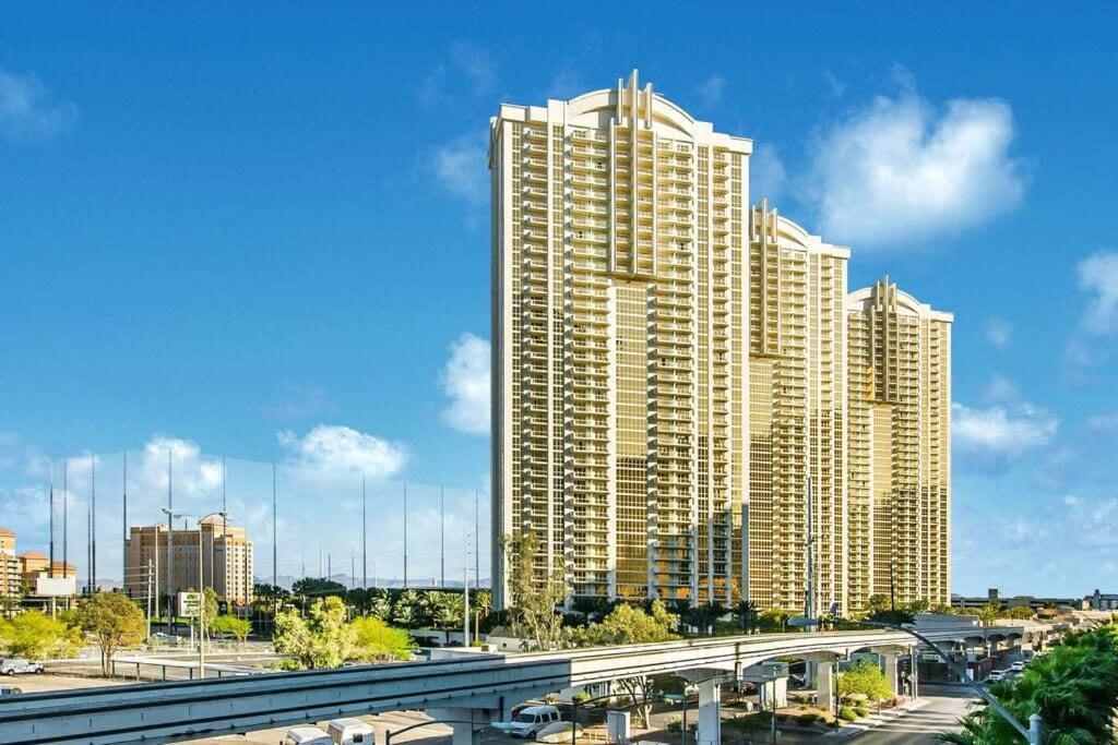 Mgm Penthouse Oversize Balcony 33714 Las Vegas Exterior photo