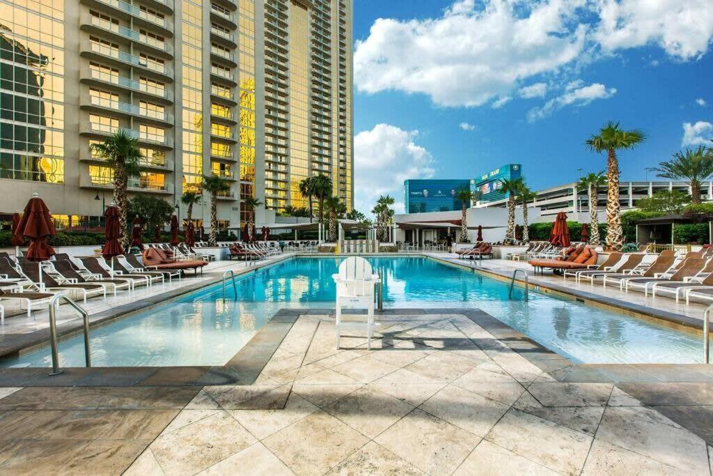 Mgm Penthouse Oversize Balcony 33714 Las Vegas Exterior photo